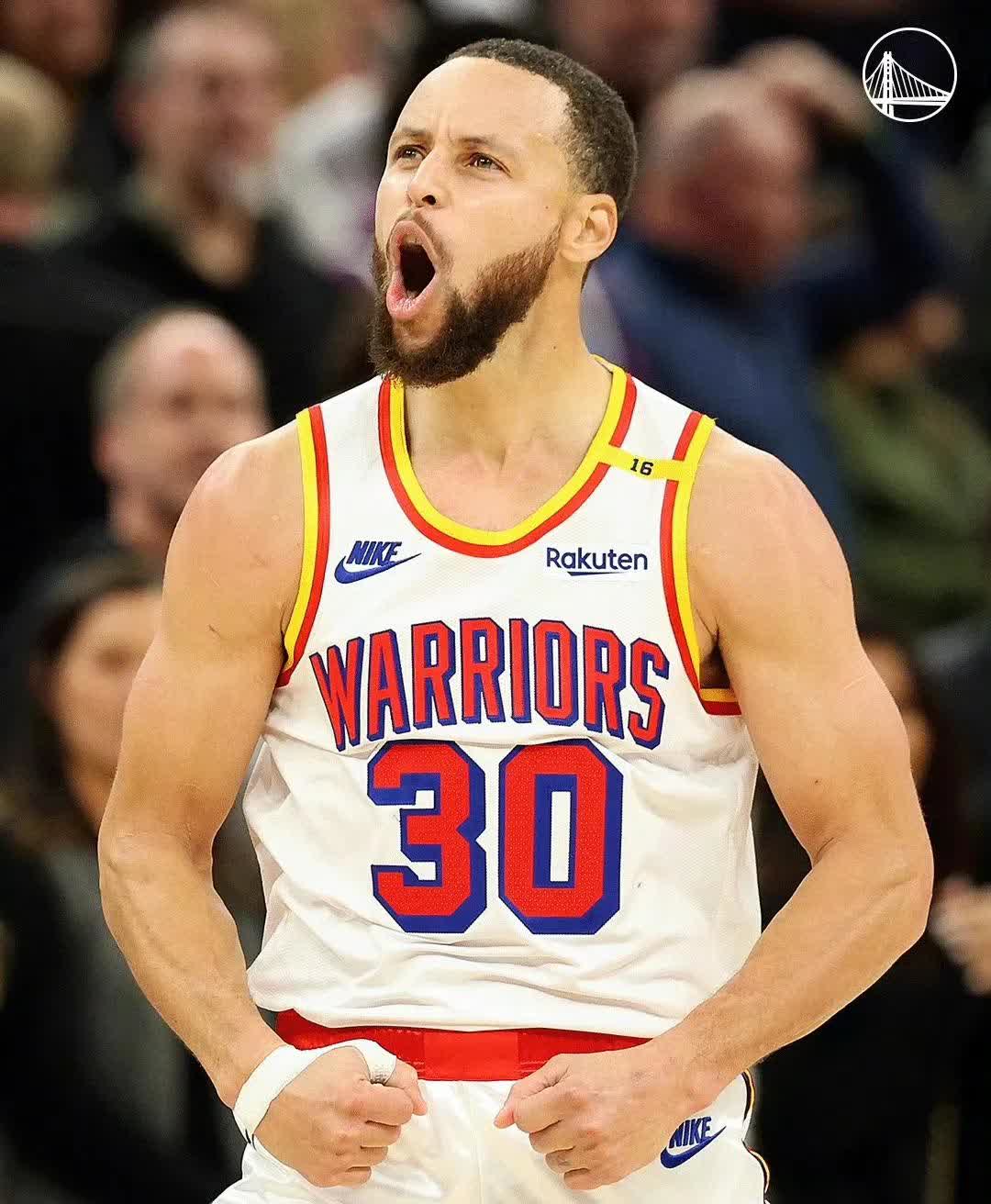 包含库里连续三场比赛得分超过险胜，TL不断突破！比赛高潮迭起的词条